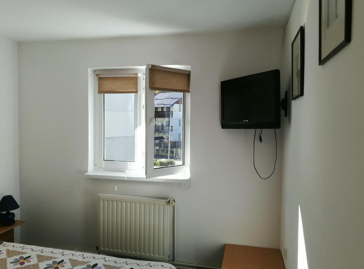 Apartament Langa Castan Appartamento Azuga Esterno foto